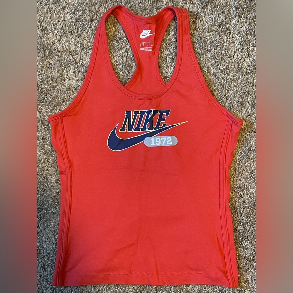 NWOT Nike Racerback tank